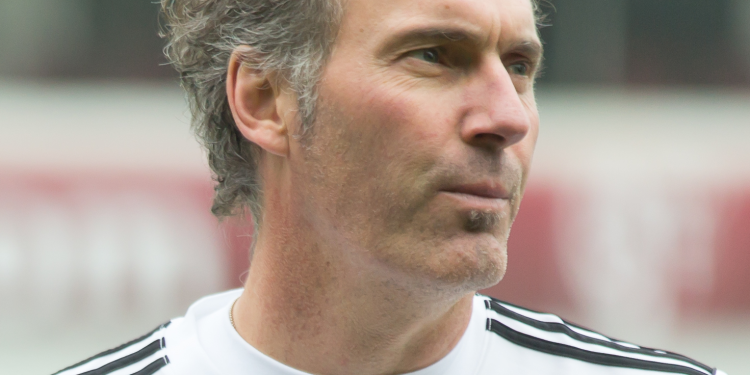 Huấn luyện viên Laurent Blanc